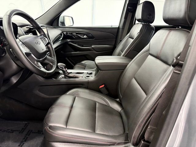 Used 2023 Chevrolet Traverse RS image 12