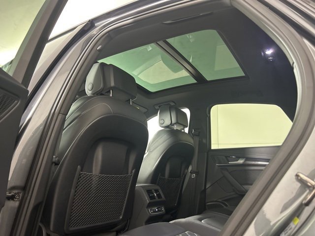 Used 2023 Audi SQ5 Prestige w/ Prestige Package image 36