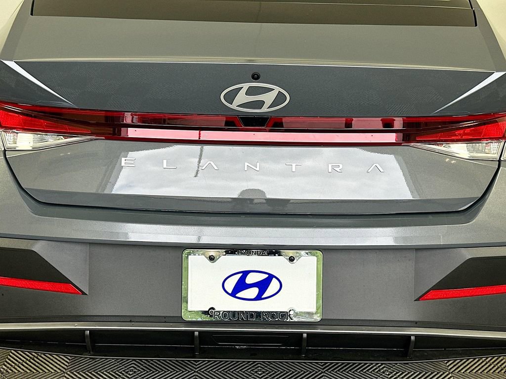 New 2026 Hyundai Elantra SE w/ Cargo Package FWD image 20
