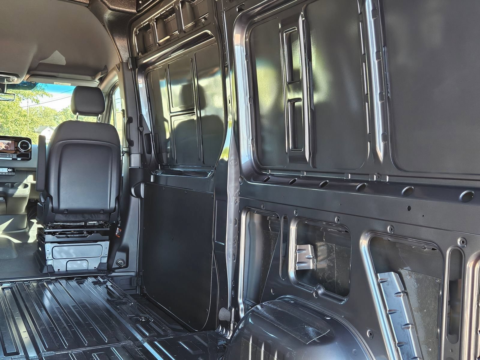 New 2025 Mercedes-Benz Sprinter 2500 image 32