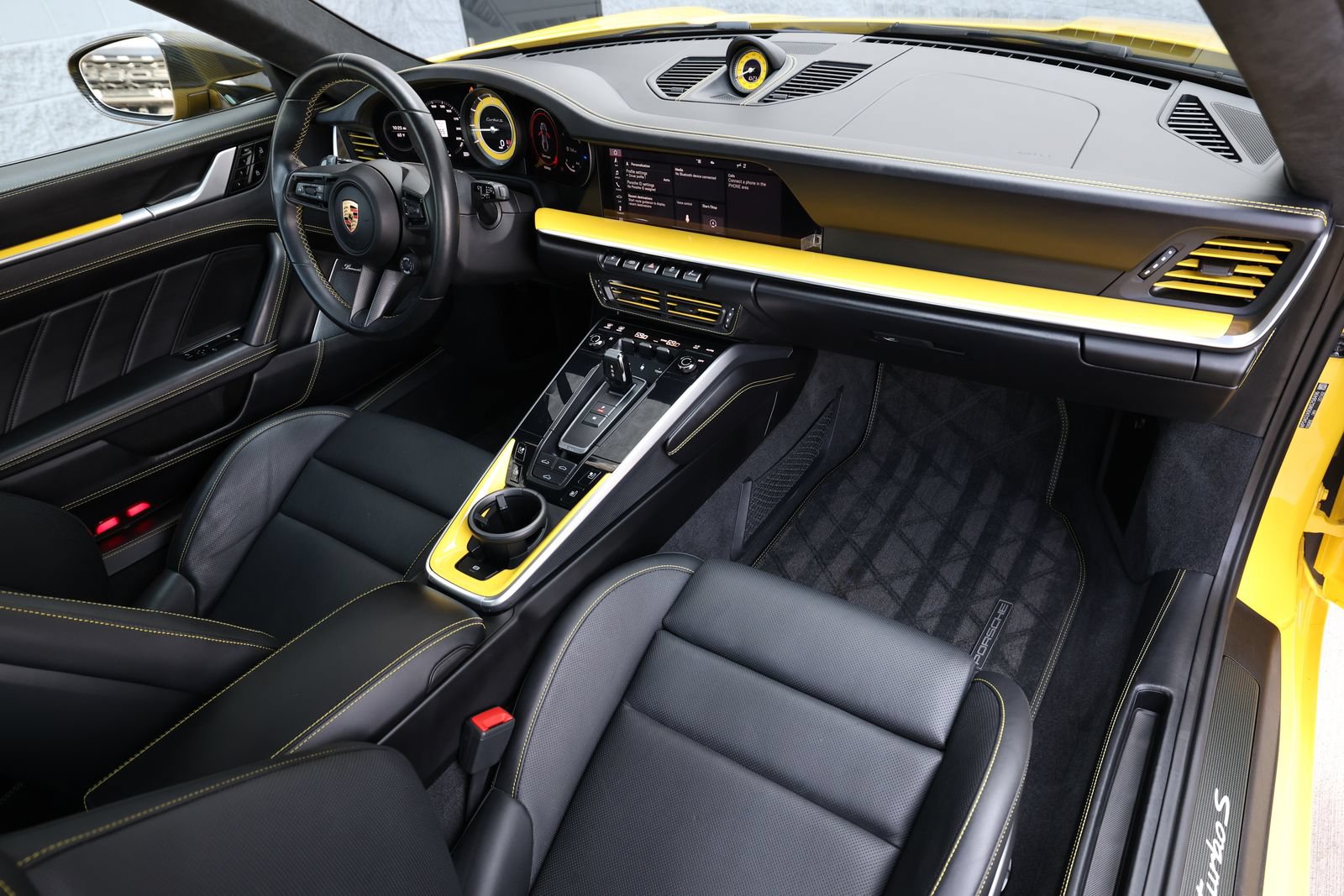 Used 2021 Porsche 911 Turbo S AWD/4WD image 2