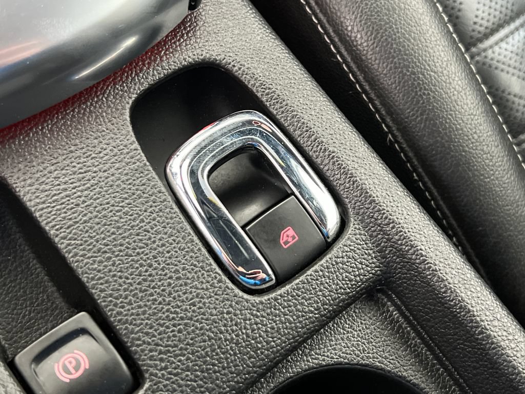 Used 2019 Buick Cascada Premium FWD image 36