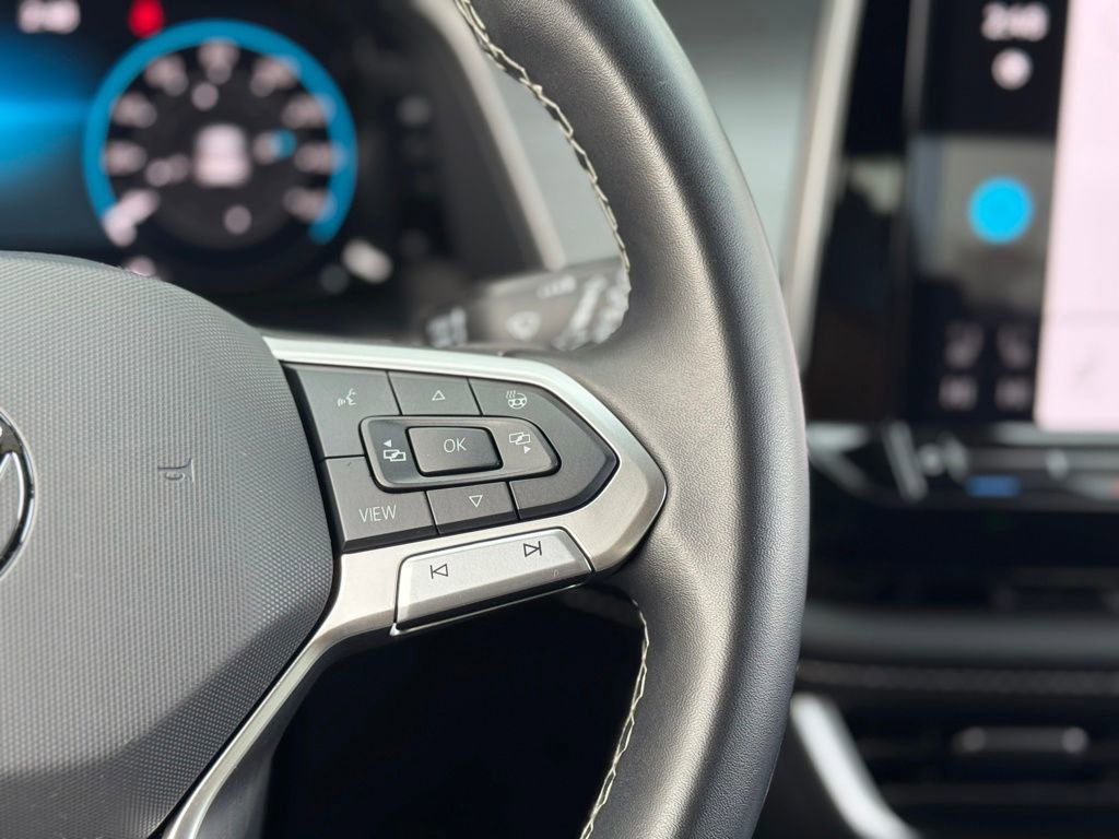 Used 2024 Volkswagen Atlas Cross Sport SE image 18