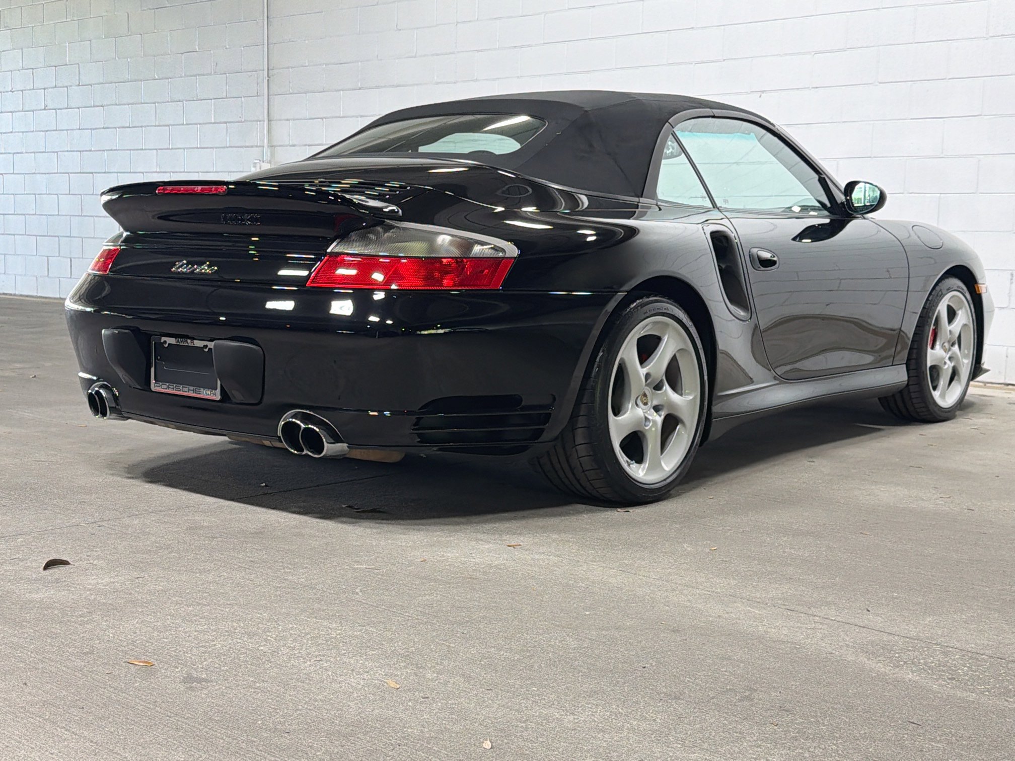 Used 2005 Porsche 911 Turbo AWD/4WD image 7