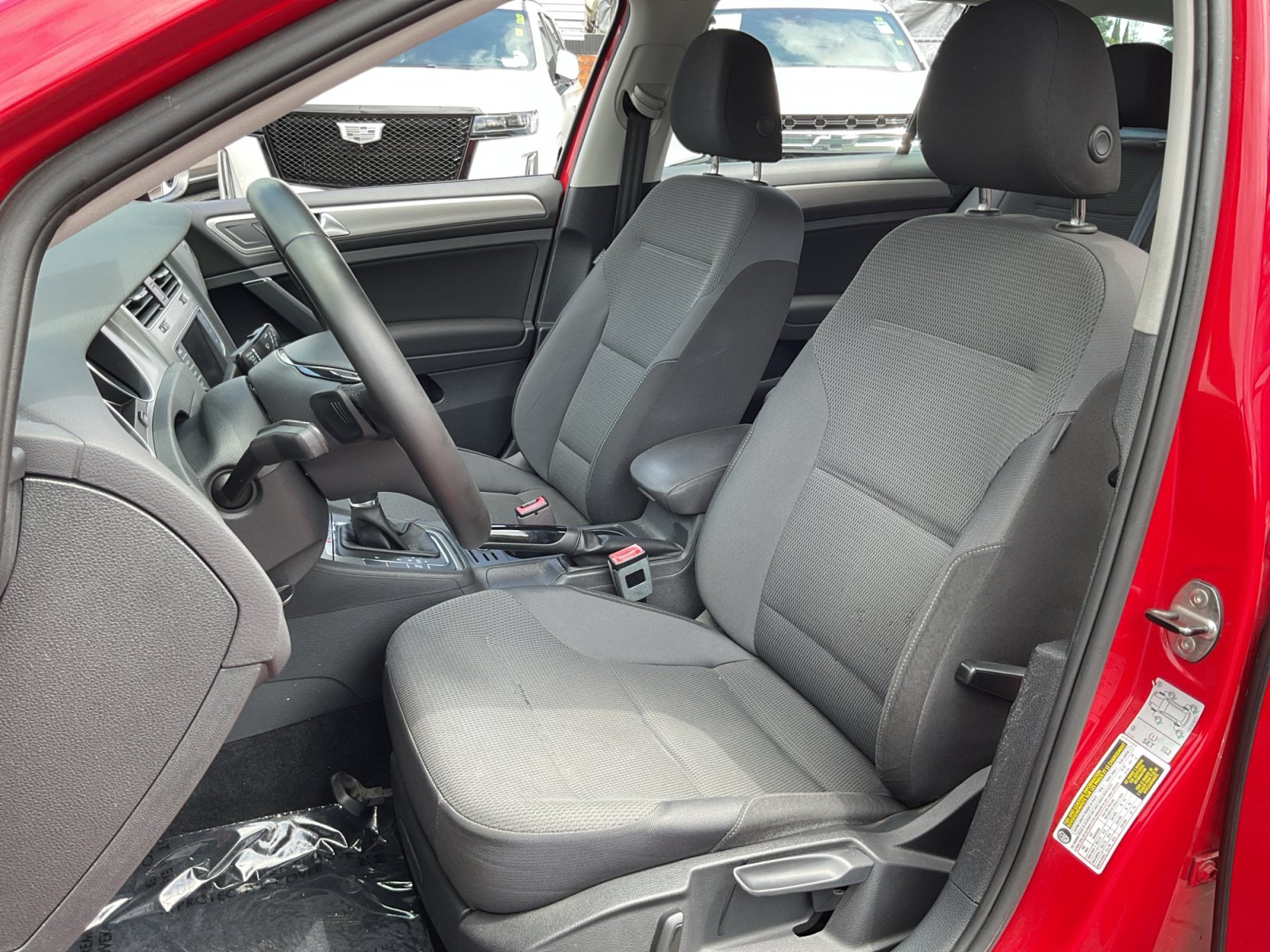 Used 2017 Volkswagen Golf S AWD/4WD image 14