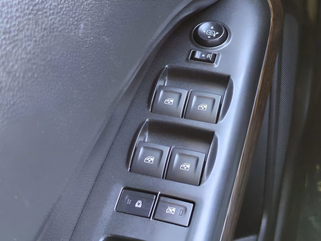 Used 2018 GMC Canyon Denali image 25