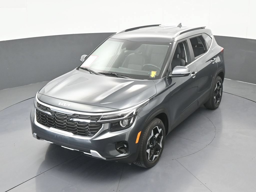Used 2024 Kia Seltos EX FWD image 47