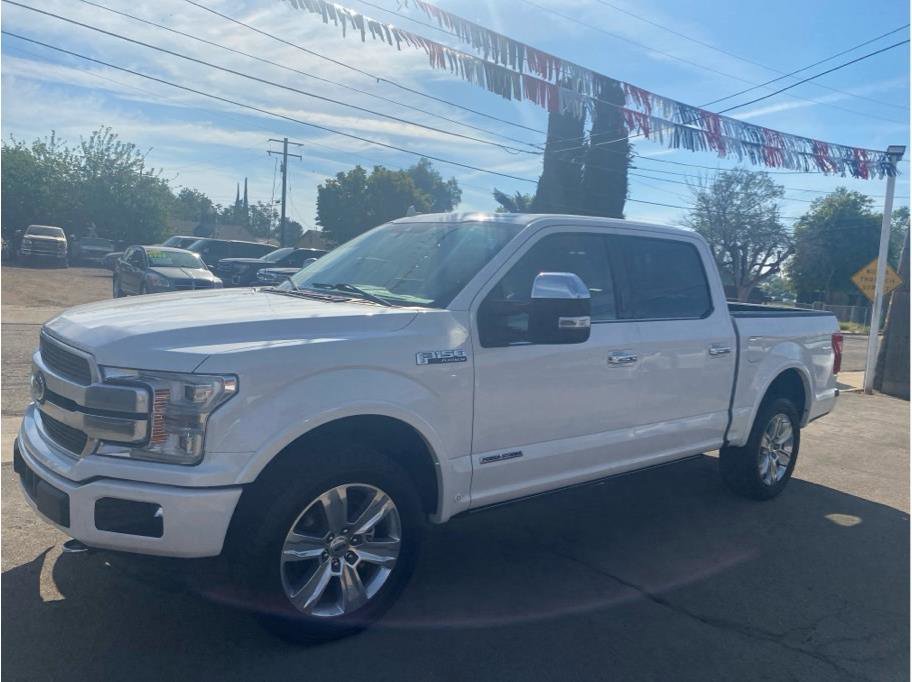 Used 2018 Ford F150 Platinum w/ Equipment Group 701A Luxury AWD/4WD image 2