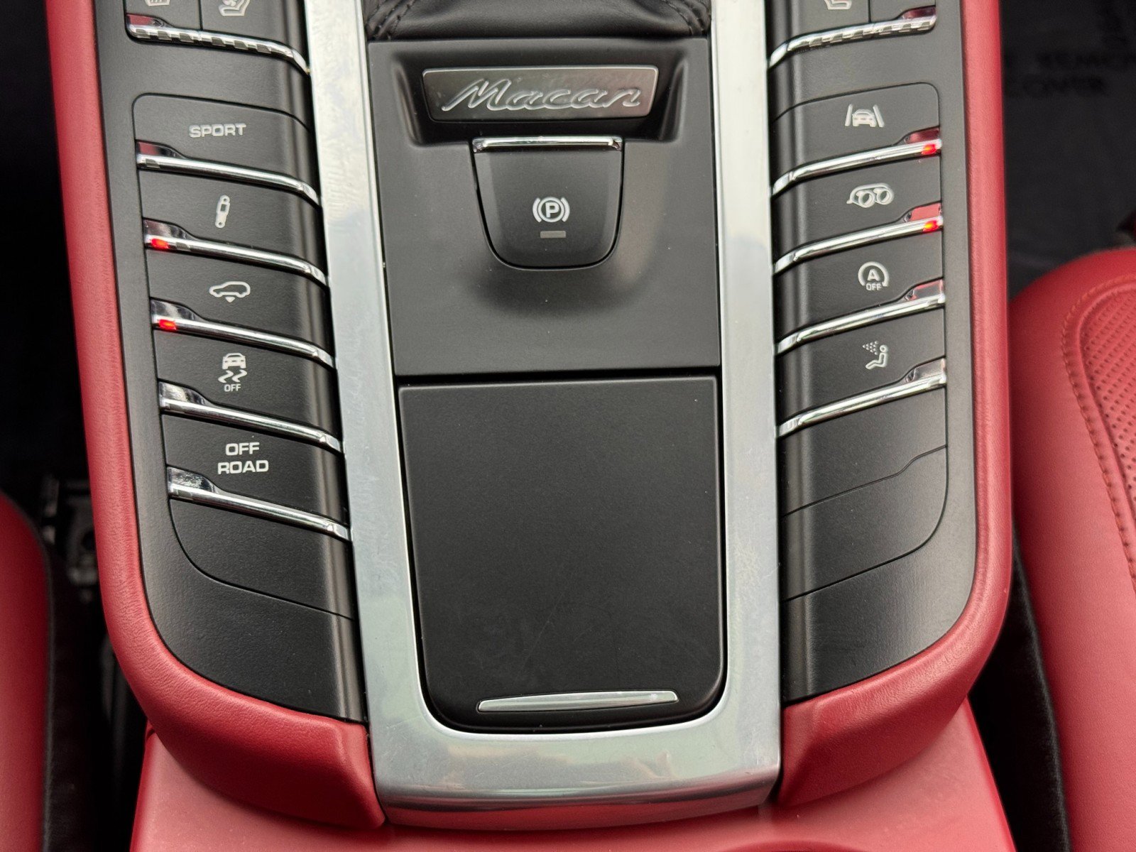 Used 2020 Porsche Macan GTS image 33