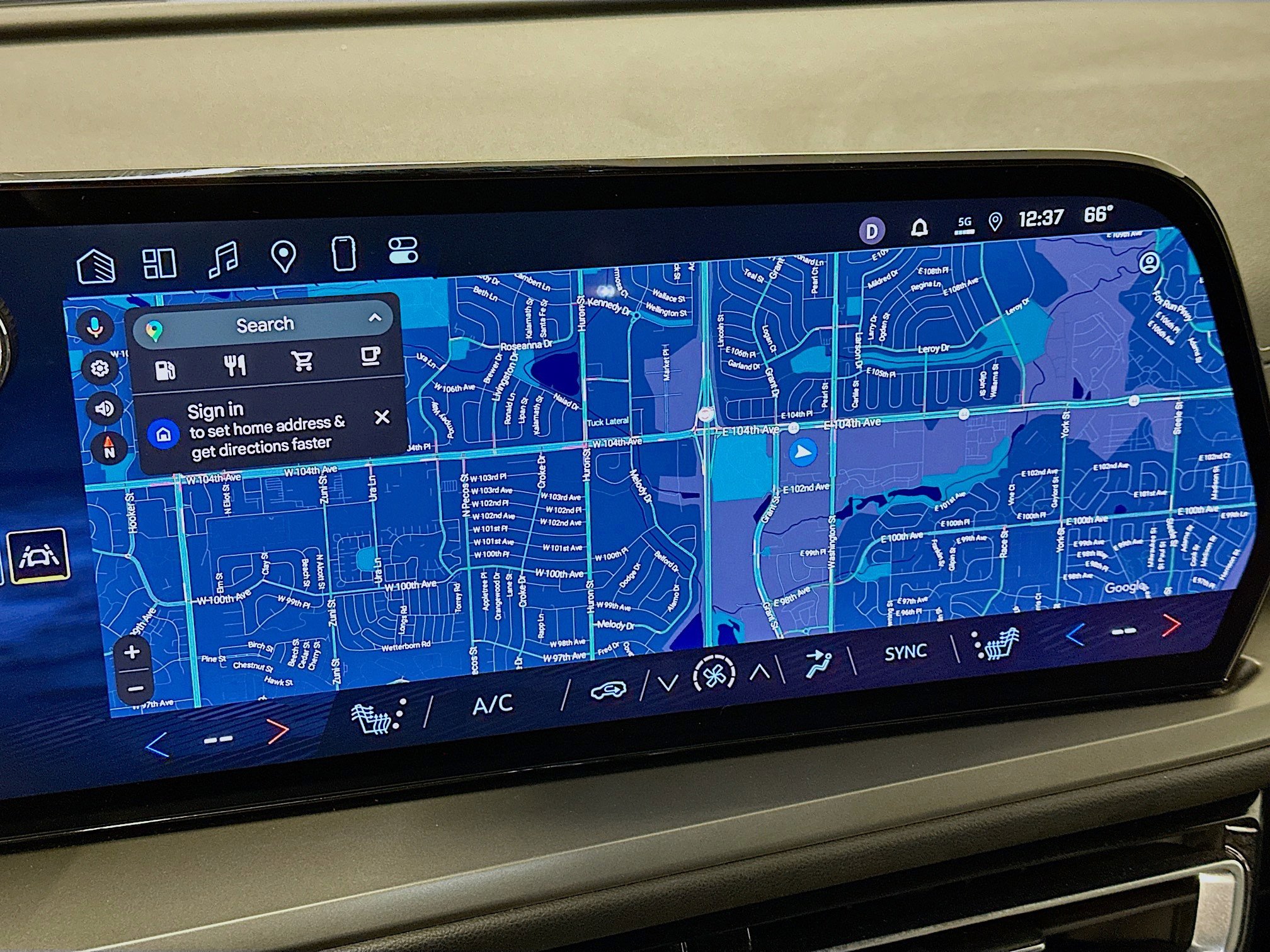 Used 2025 Chevrolet Traverse LT image 22