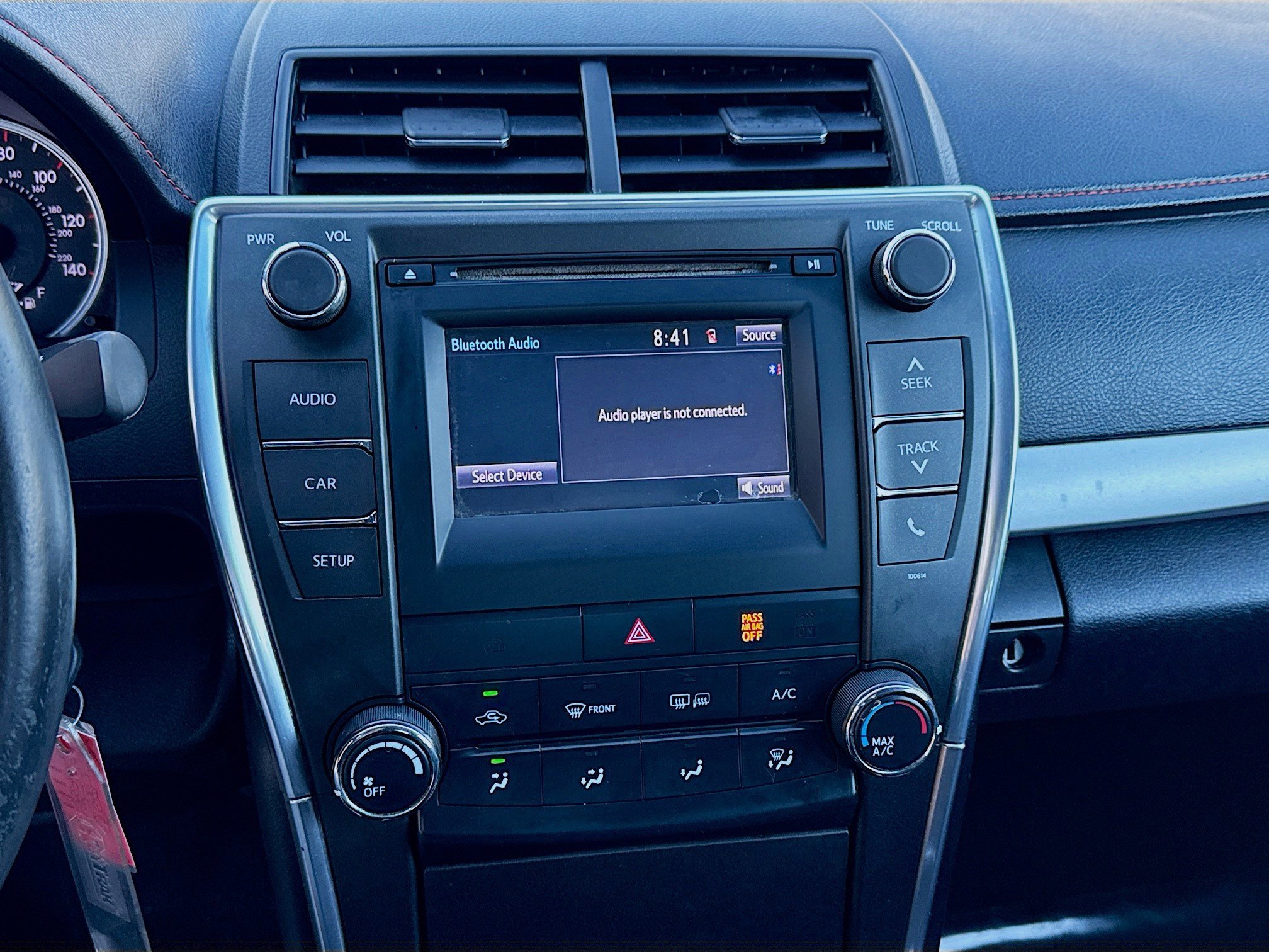 Used 2017 Toyota Camry SE image 10