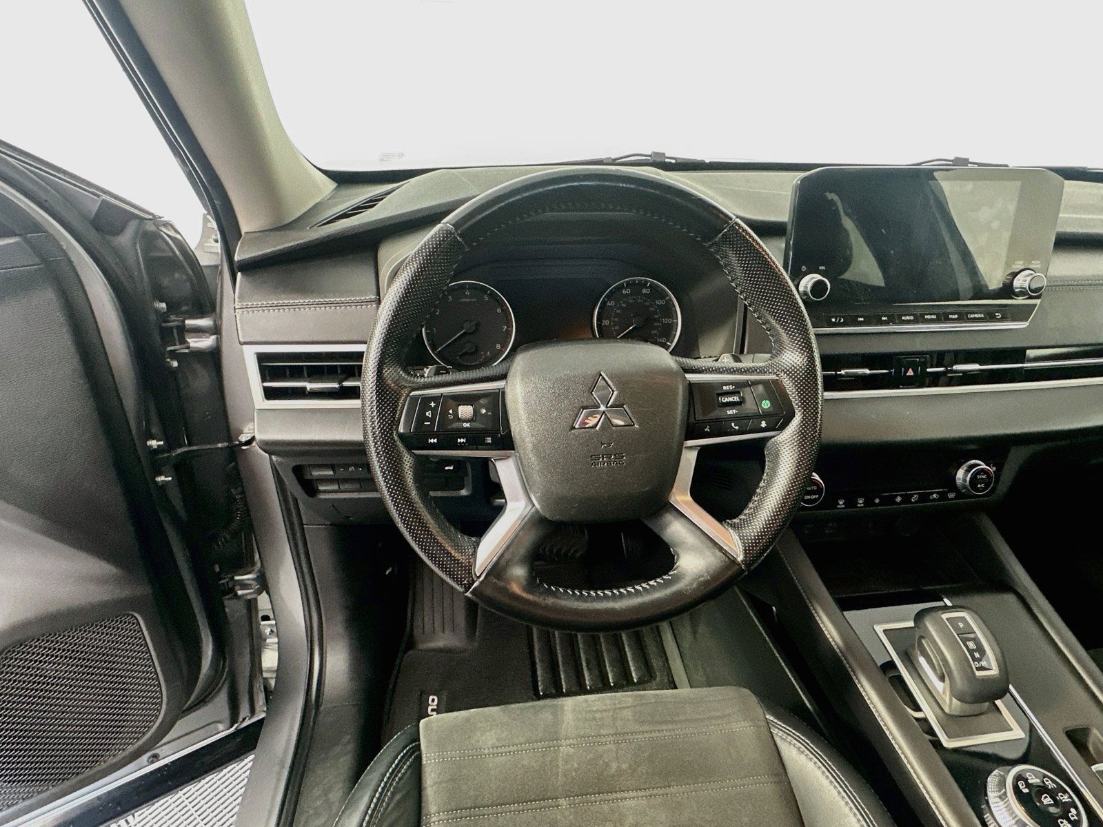 Used 2022 Mitsubishi Outlander SE AWD/4WD image 11