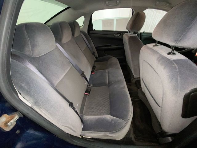 Used 2009 Chevrolet Impala LT FWD image 30