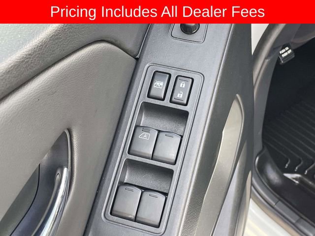 Used 2025 Nissan Frontier SV AWD/4WD image 16