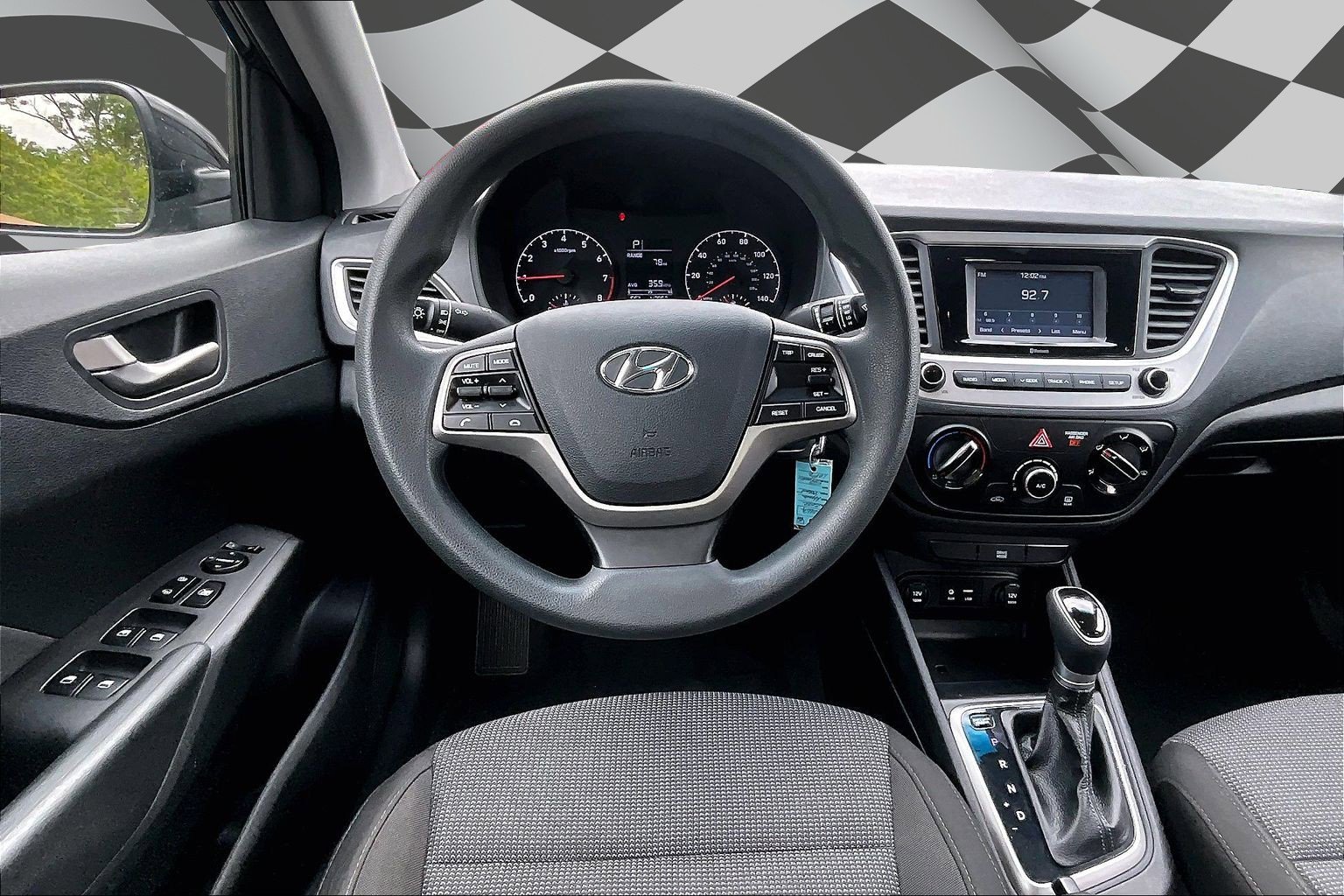 Used 2022 Hyundai Accent SE FWD image 5