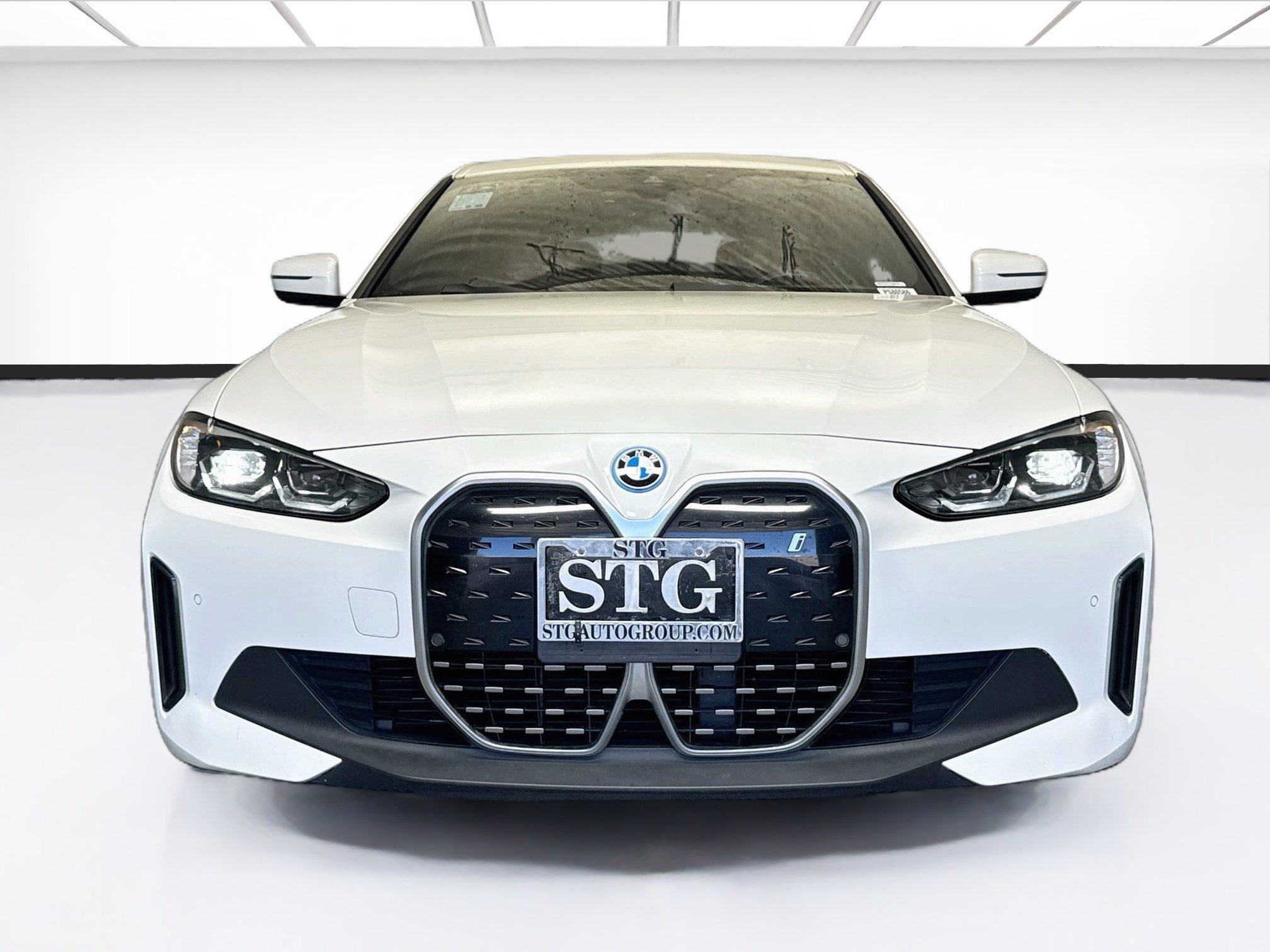 Used 2023 BMW i4 eDrive40 w/ Premium Package RWD image 2