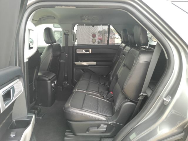 Used 2024 Ford Explorer Limited image 19