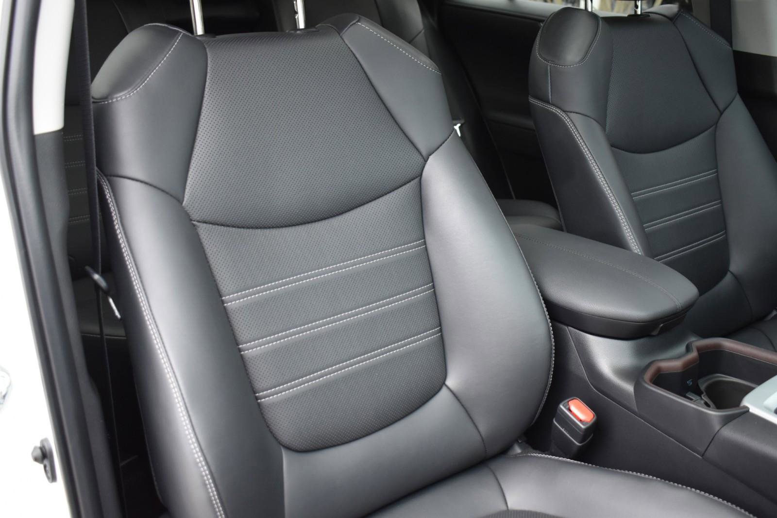 Used 2023 Toyota RAV4 Limited image 43