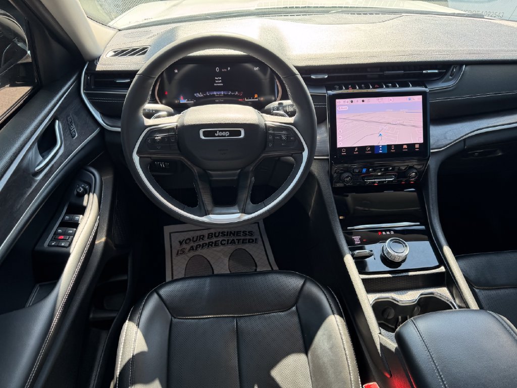 Used 2023 Jeep Grand Cherokee L Limited w/ Luxury Tech Group II AWD/4WD image 22