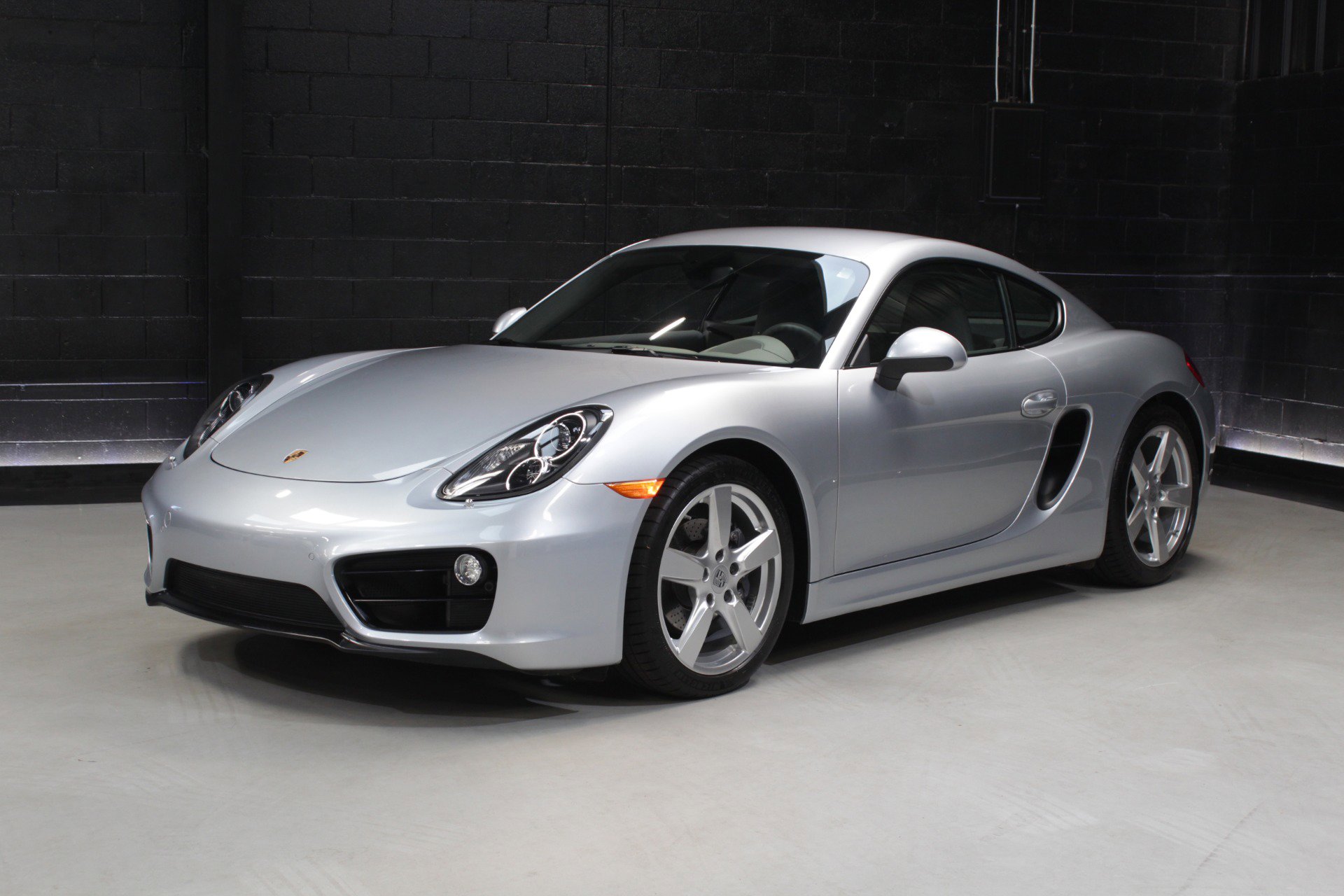 Used 2015 Porsche Cayman RWD image 6