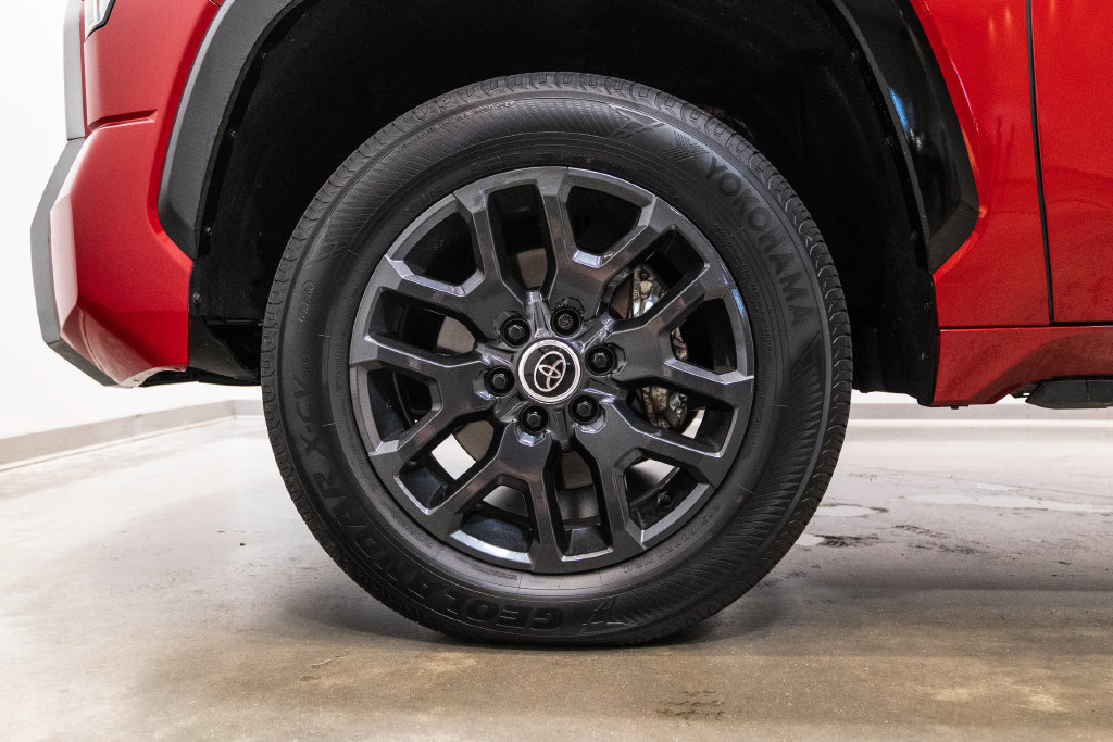 Certified 2024 Toyota Tundra Platinum AWD/4WD image 11