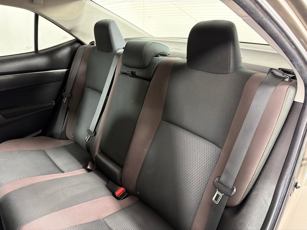 Used 2019 Toyota Corolla LE image 19