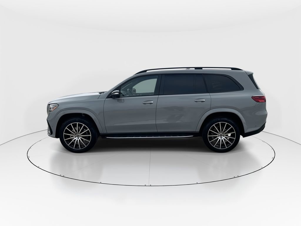 Used 2024 Mercedes-Benz GLS 580 4MATIC image 5
