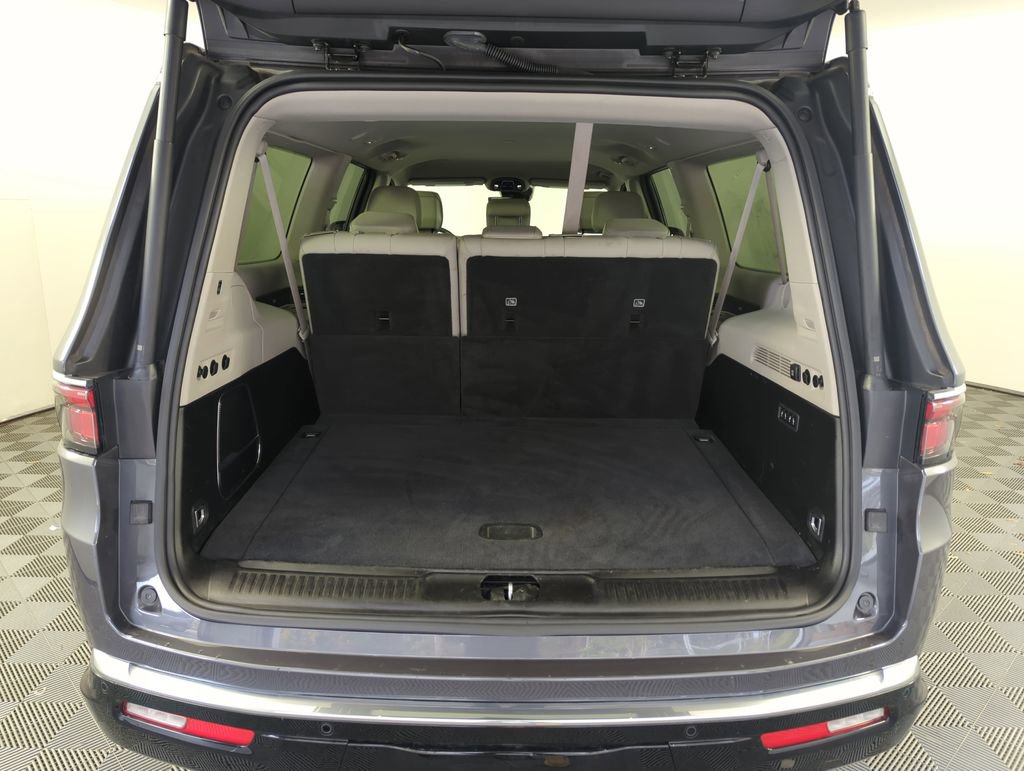 Used 2024 Jeep Wagoneer L Series II image 30