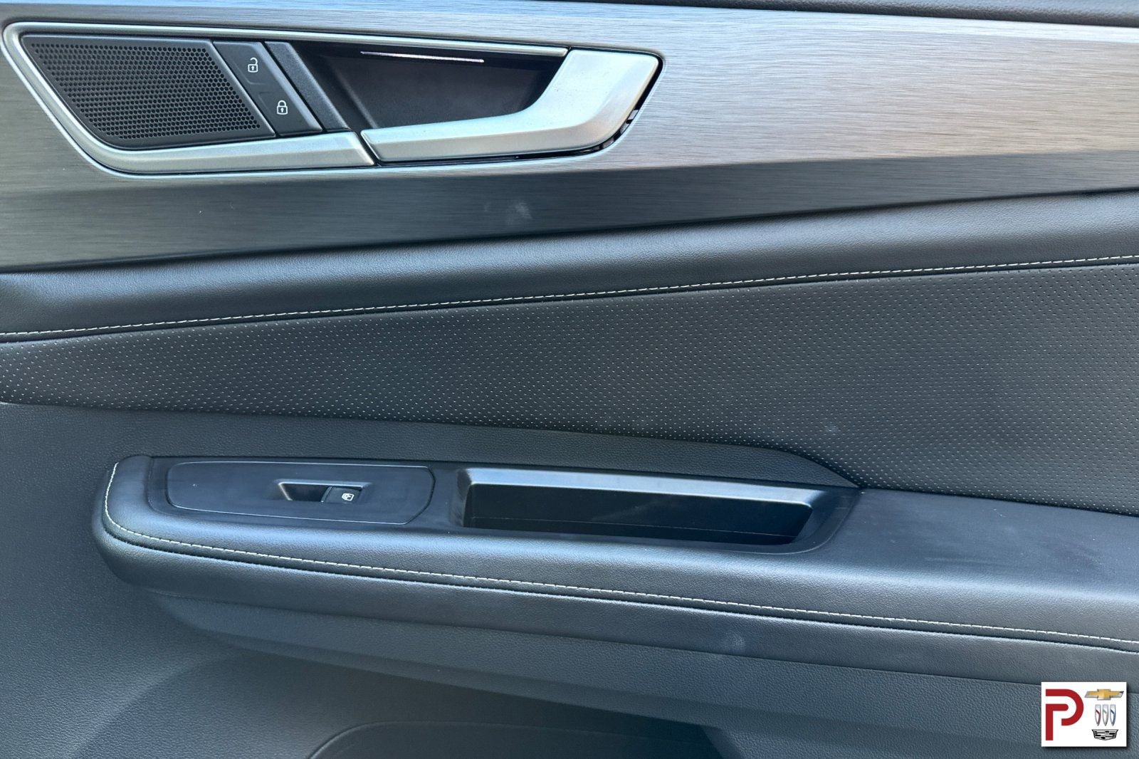 Used 2025 Volkswagen Atlas Cross Sport SE image 21