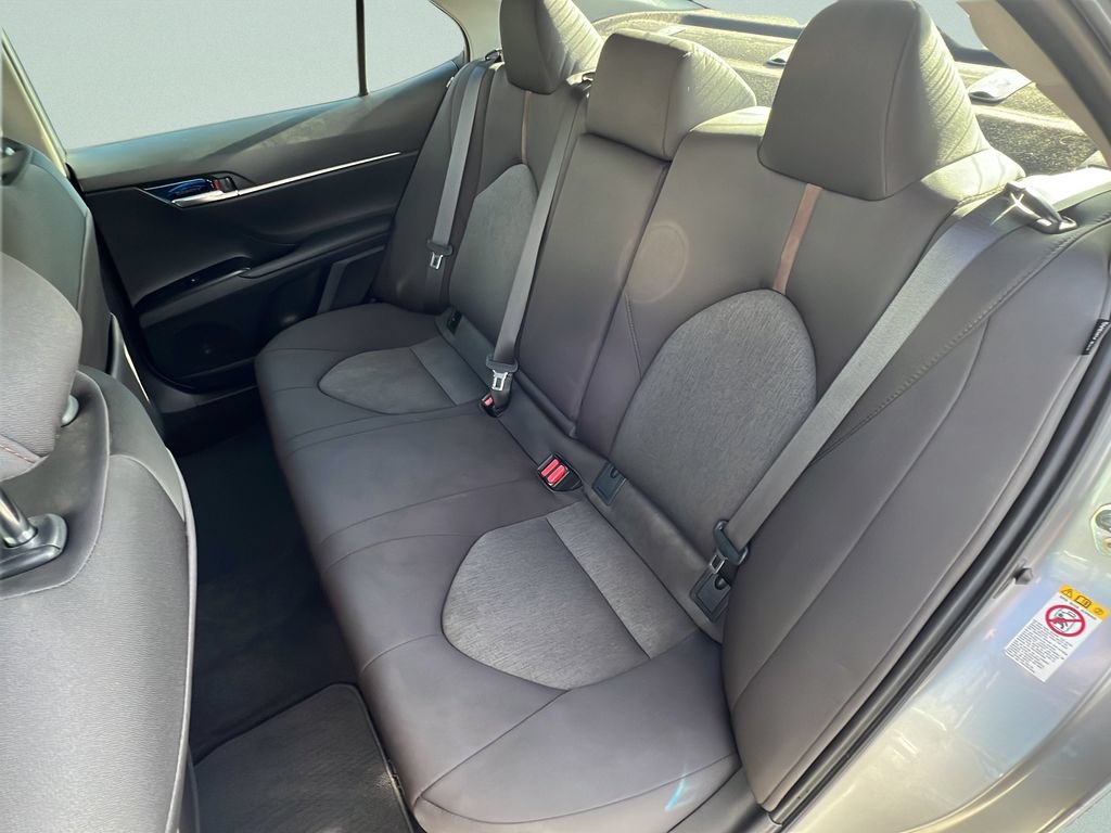 Used 2019 Toyota Camry LE w/ Convenience Package FWD image 9