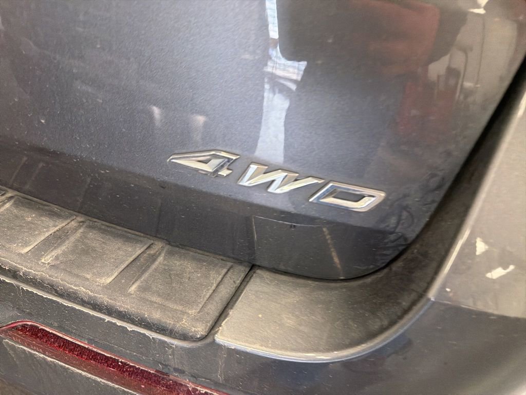 Used 2025 Ford Explorer Active AWD/4WD image 8