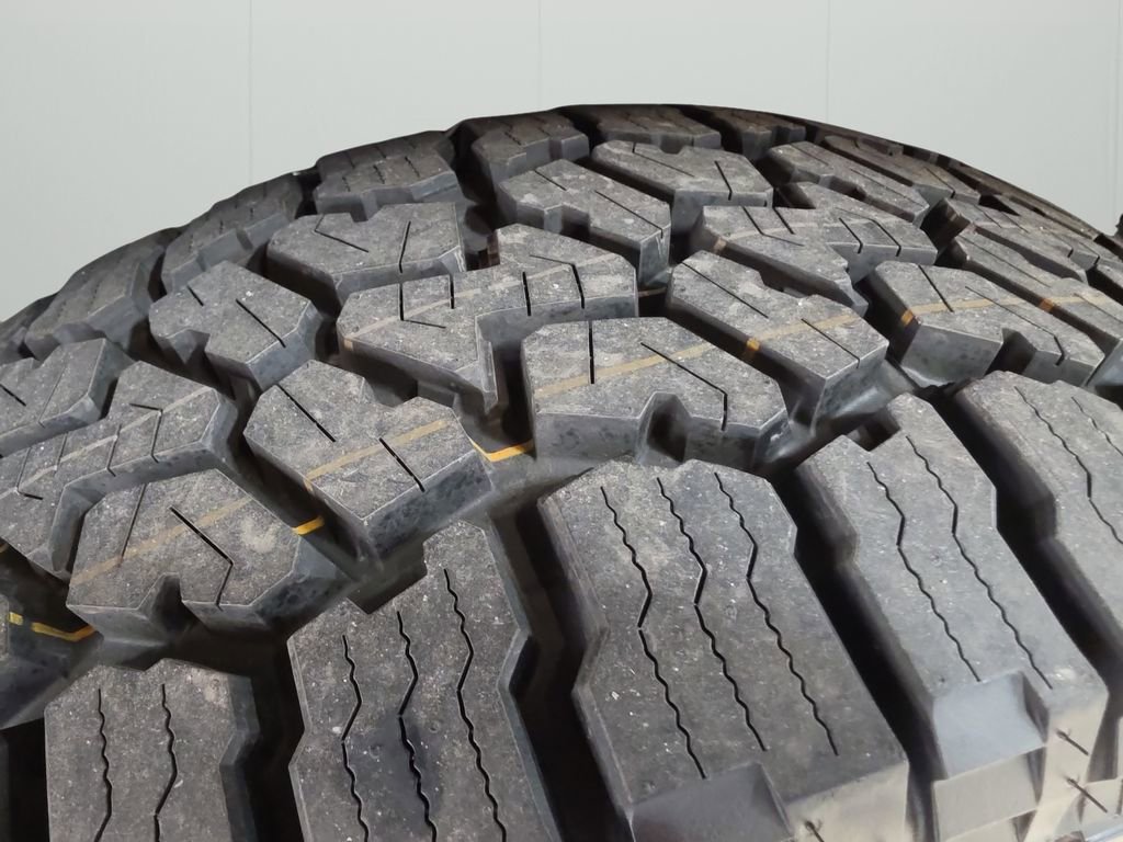 New 2026 Jeep Gladiator Mojave image 12