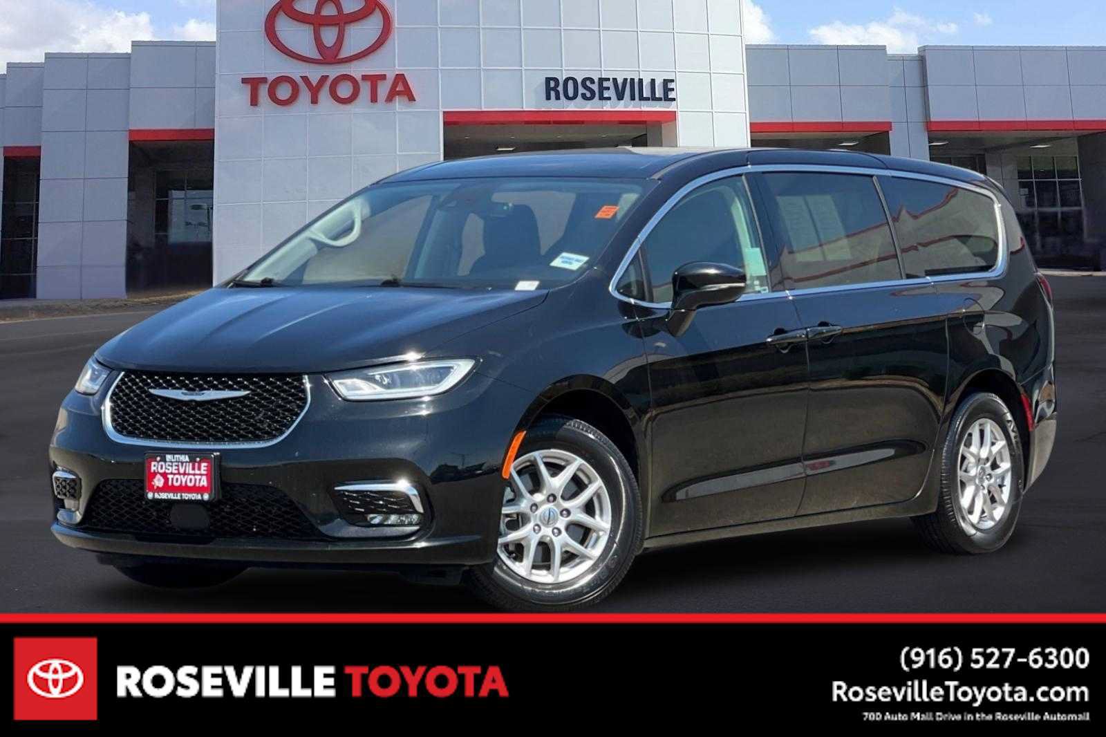 Used 2024 Chrysler Pacifica Touring-L