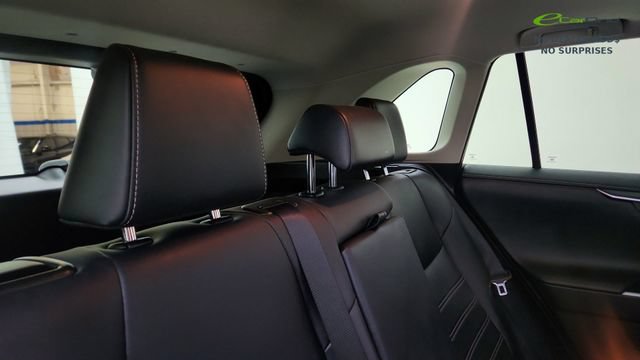 Used 2019 Toyota RAV4 Limited FWD image 27