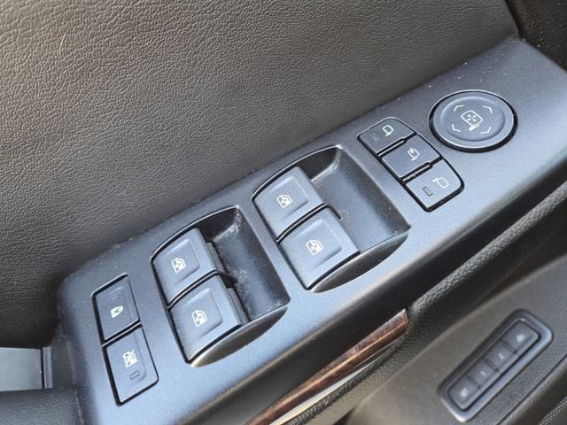 Used 2019 GMC Yukon XL SLT w/ Open Road Package image 11