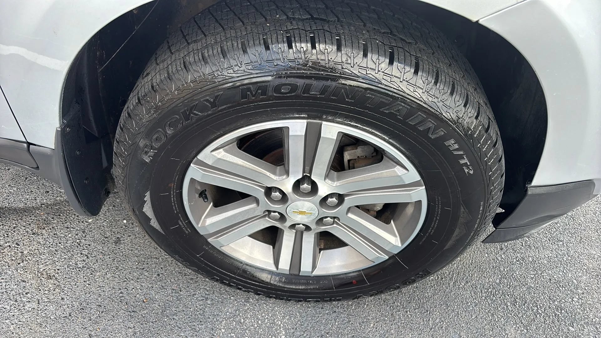 Used 2017 Chevrolet Traverse LT FWD image 32
