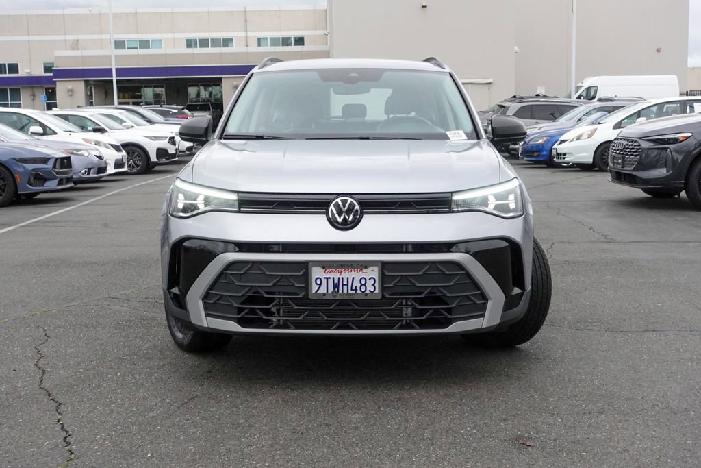 Certified 2025 Volkswagen Taos S image 2