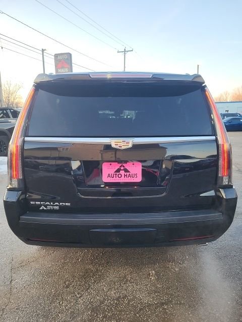 Used 2019 Cadillac Escalade ESV Premium Luxury image 24