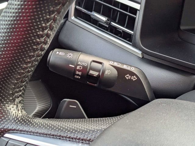 Used 2024 Mitsubishi Outlander SE image 25