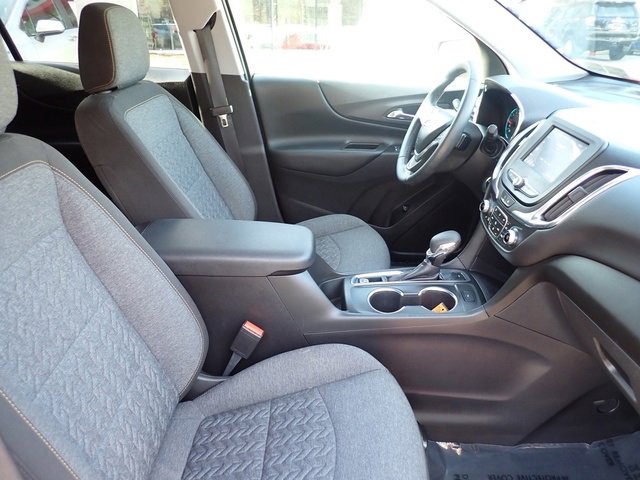 Used 2023 Chevrolet Equinox LT image 3