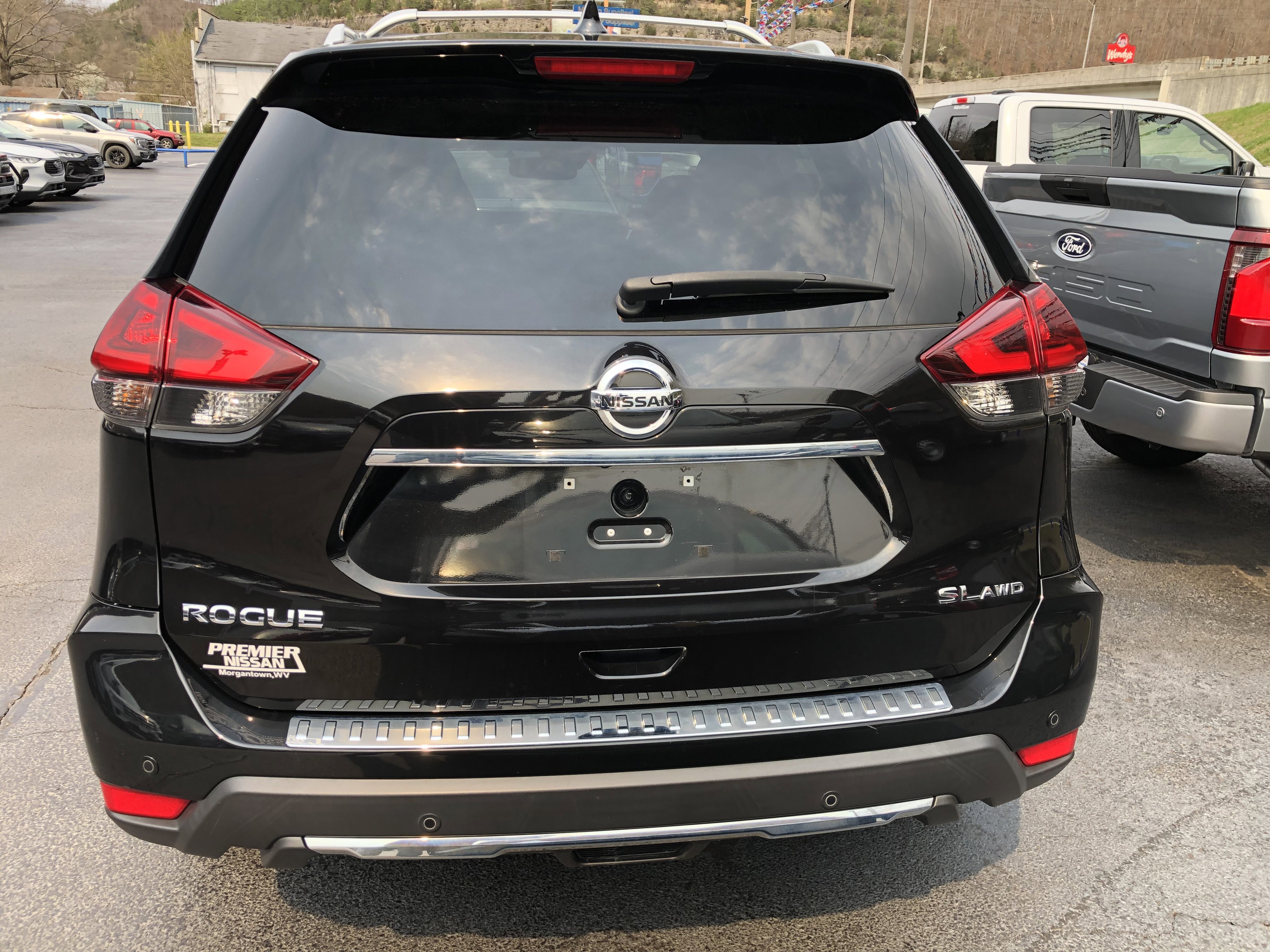 Used 2020 Nissan Rogue SL w/ Premium Package image 19