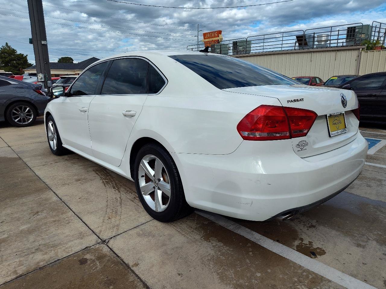 Used 2012 Volkswagen Passat 2.5 SE FWD image 6