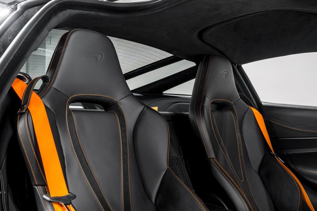 Used 2026 McLaren 750S RWD image 31