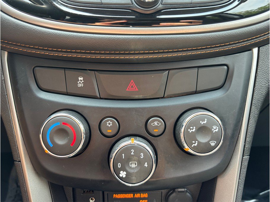 Used 2020 Chevrolet Trax LS w/ Tint and Cruise Package FWD image 23