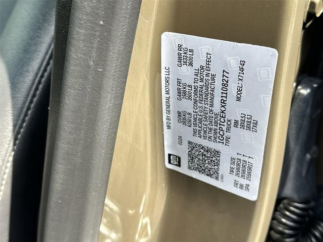 Used 2024 Chevrolet Colorado LT w/ LT Convenience Package III AWD/4WD image 32