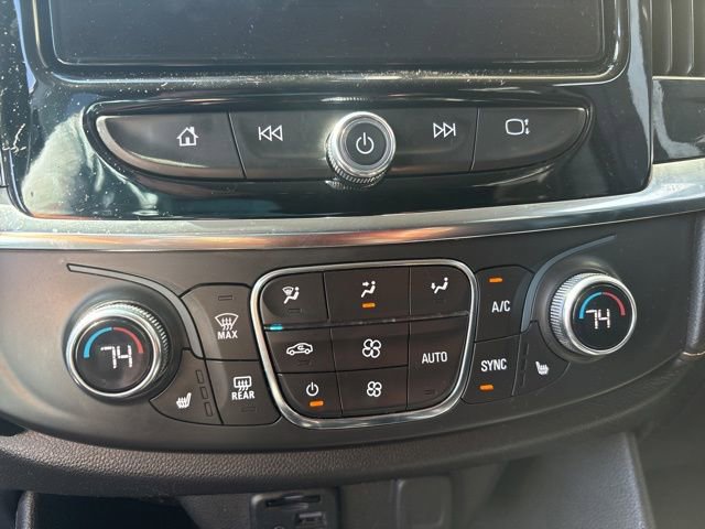 Used 2021 Chevrolet Traverse LT w/ LT Premium Package AWD/4WD image 8