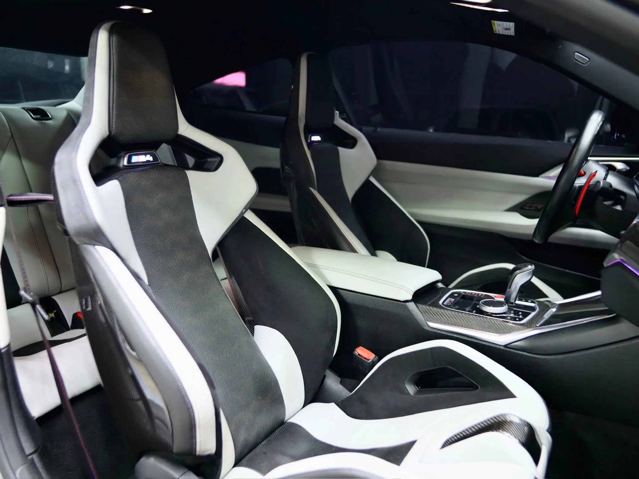 Used 2021 BMW M4 Competition w/ M Carbon Exterior Package image 28