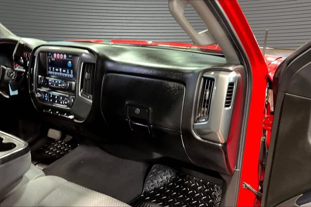 Used 2018 Chevrolet Silverado 1500 LT AWD/4WD image 25
