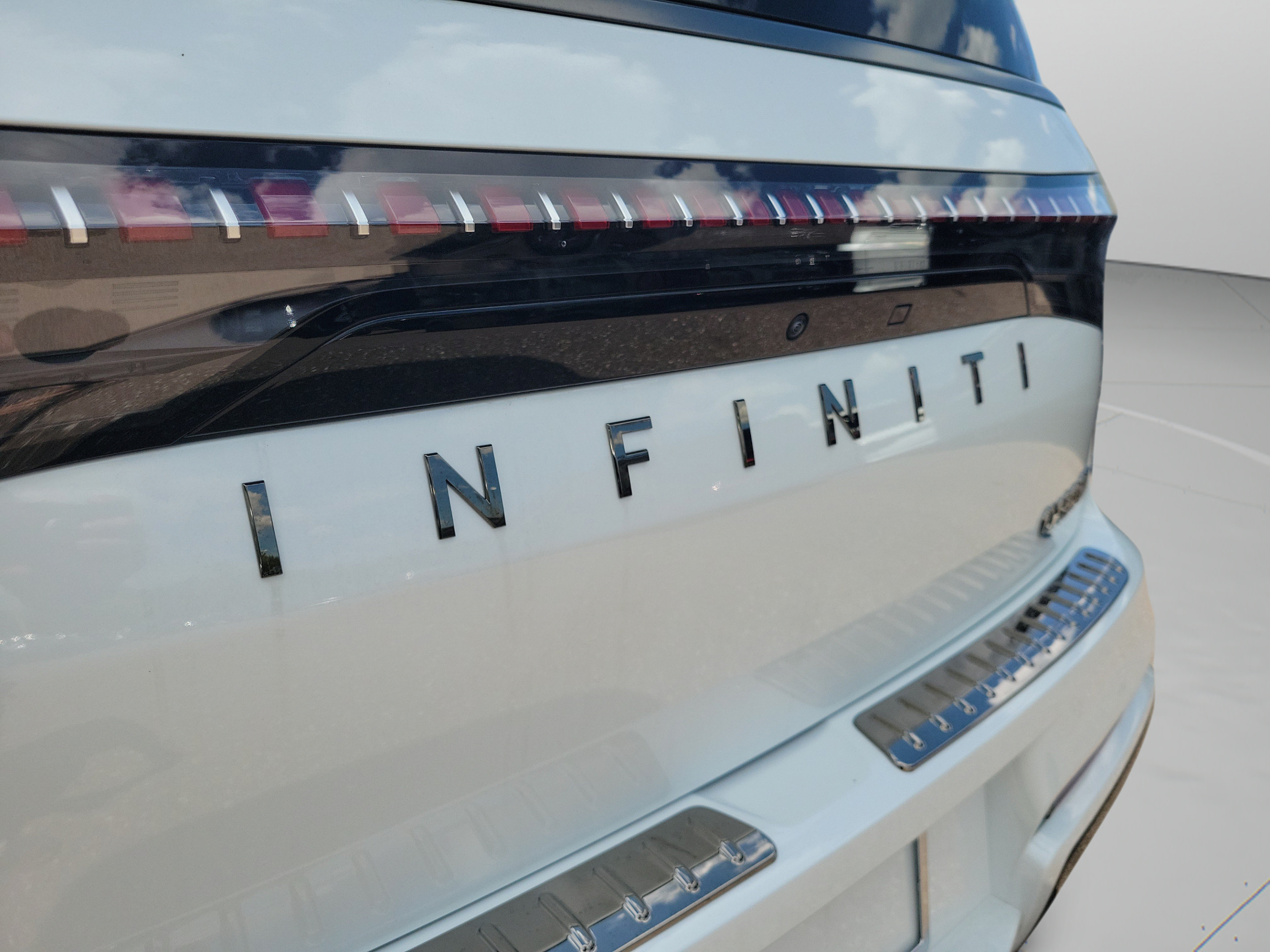 New 2027 INFINITI QX80 Sensory w/ Sport Exterior Package AWD/4WD image 31