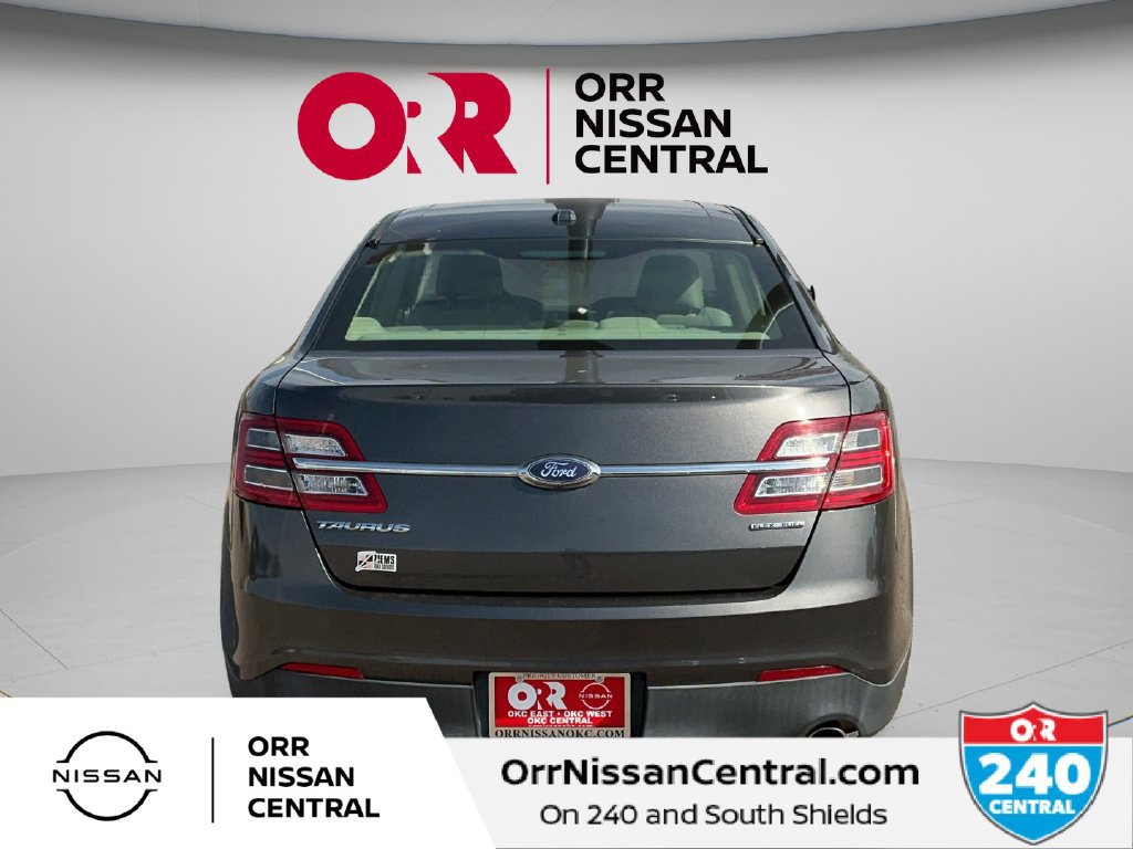 Used 2017 Ford Taurus SE FWD image 6